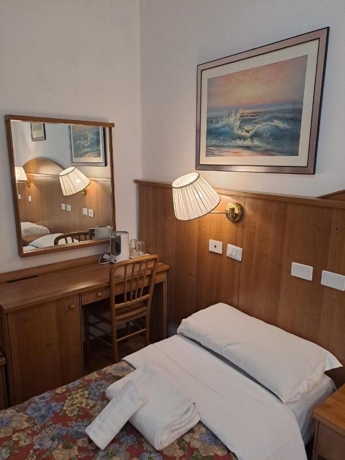 Star Hotel Roma ภายนอก รูปภาพ